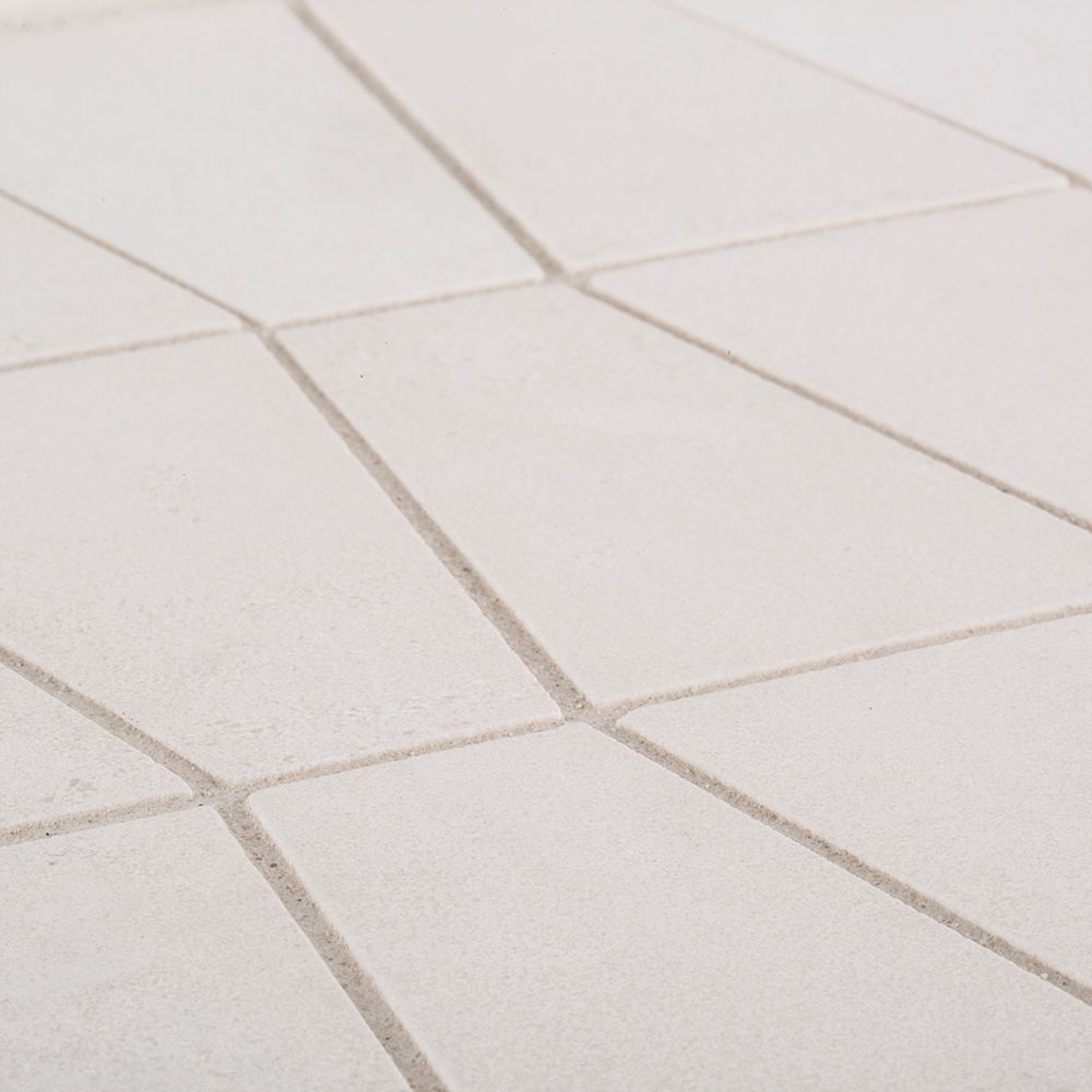 Trax Mosaic 12.125" x 12.625" Pale Straight Shot