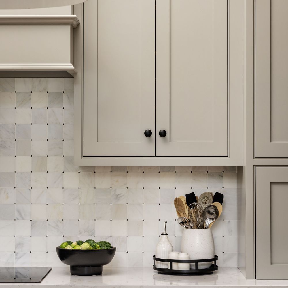 Octagon Dot Mosaic 11.25" x 11.25" Classic Statuario - Black Dot Straight Shot