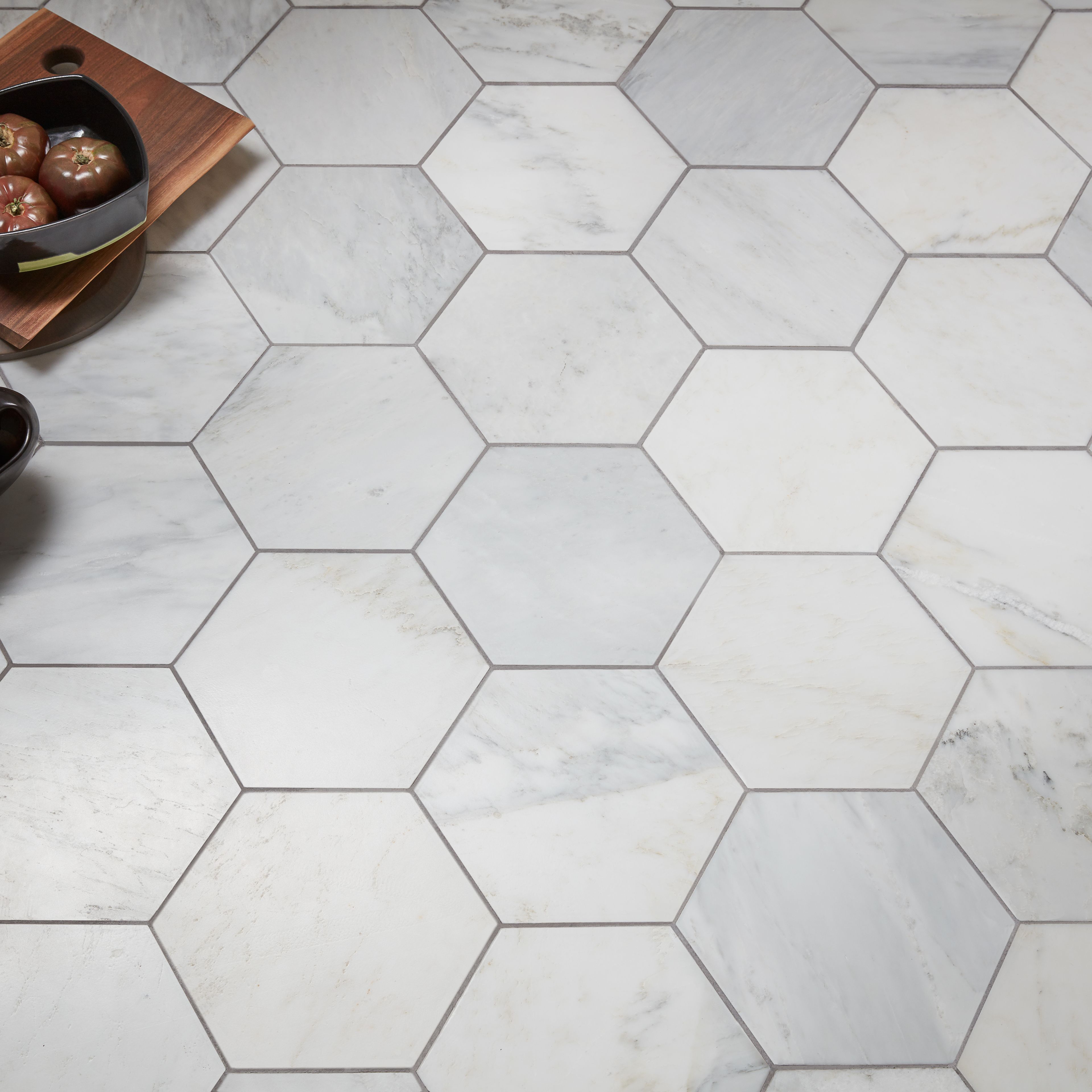 Hexagon Field Tile 8" x 9.25" 8" x 9.25" Classic Statuario Straight Shot